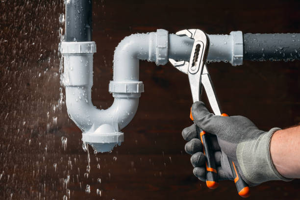 Professional Emergency Plumber technician working in Bowers, PA